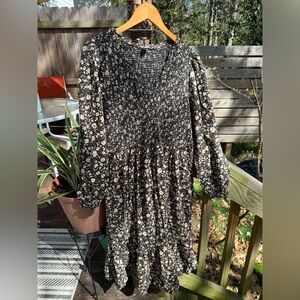 Old Navy Black and Cream Floral Long Sleeve Dress